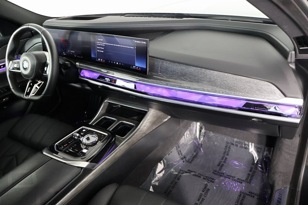 Used 2025 BMW 740i RWD image 9