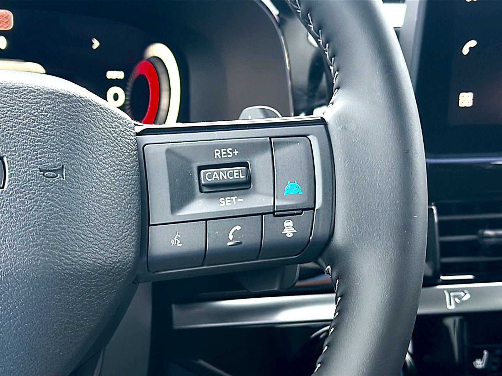 New 2026 Nissan Pathfinder SL FWD image 19