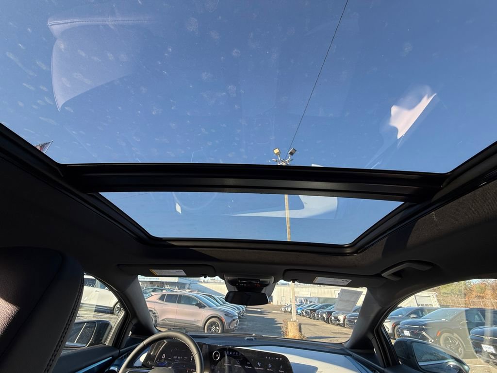 New 2026 Chevrolet Equinox EV LT image 26