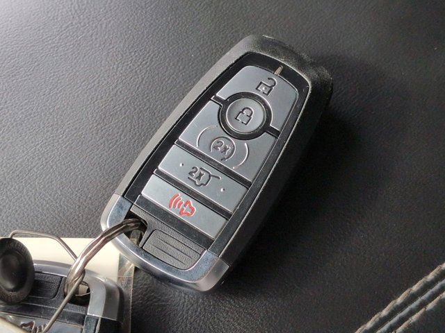 Used 2023 Ford Explorer XLT w/ Equipment Group 202A AWD/4WD image 28
