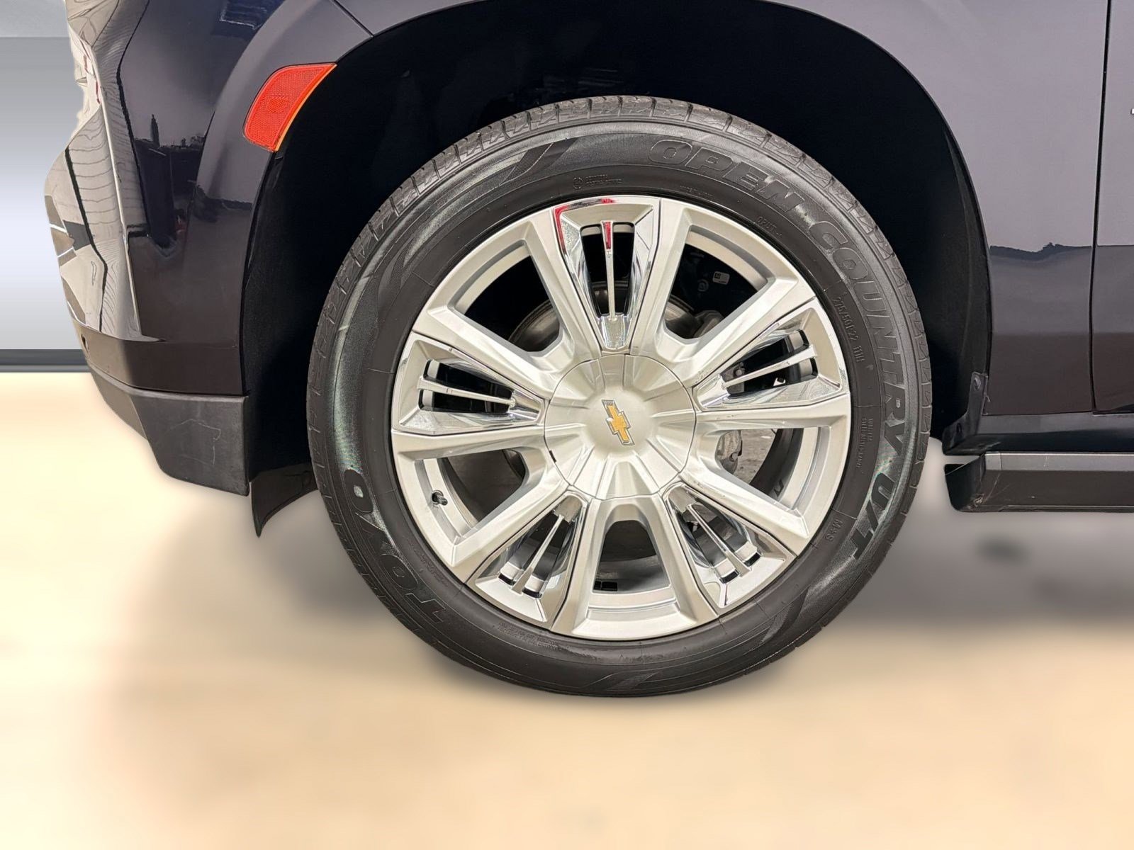 Used 2021 Chevrolet Tahoe High Country w/ Premium Package RWD image 10