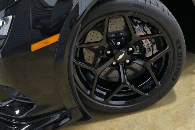 Used 2015 Chevrolet Camaro Z/28 RWD image 2