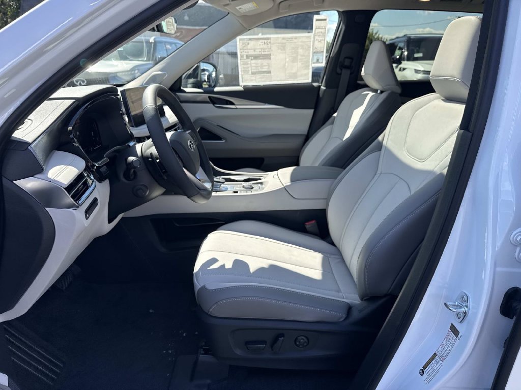New 2027 INFINITI QX60 Luxe w/ Cargo Package AWD/4WD image 16