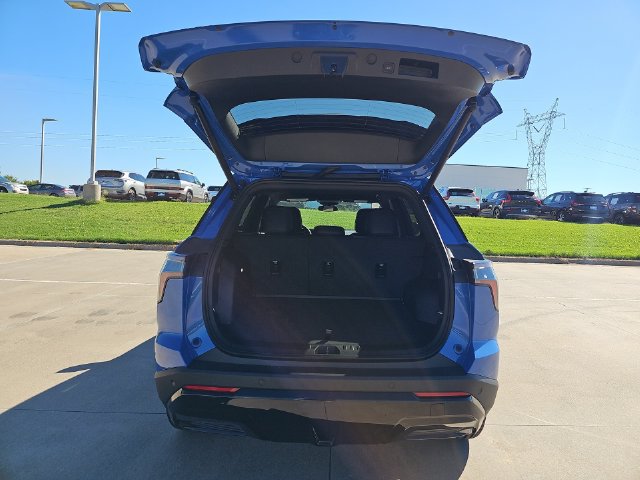 New 2027 Chevrolet Equinox RS w/ LPO, Floor Liner Package FWD image 26