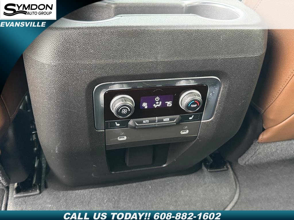 Used 2021 Chevrolet Suburban High Country w/ Premium Package image 11