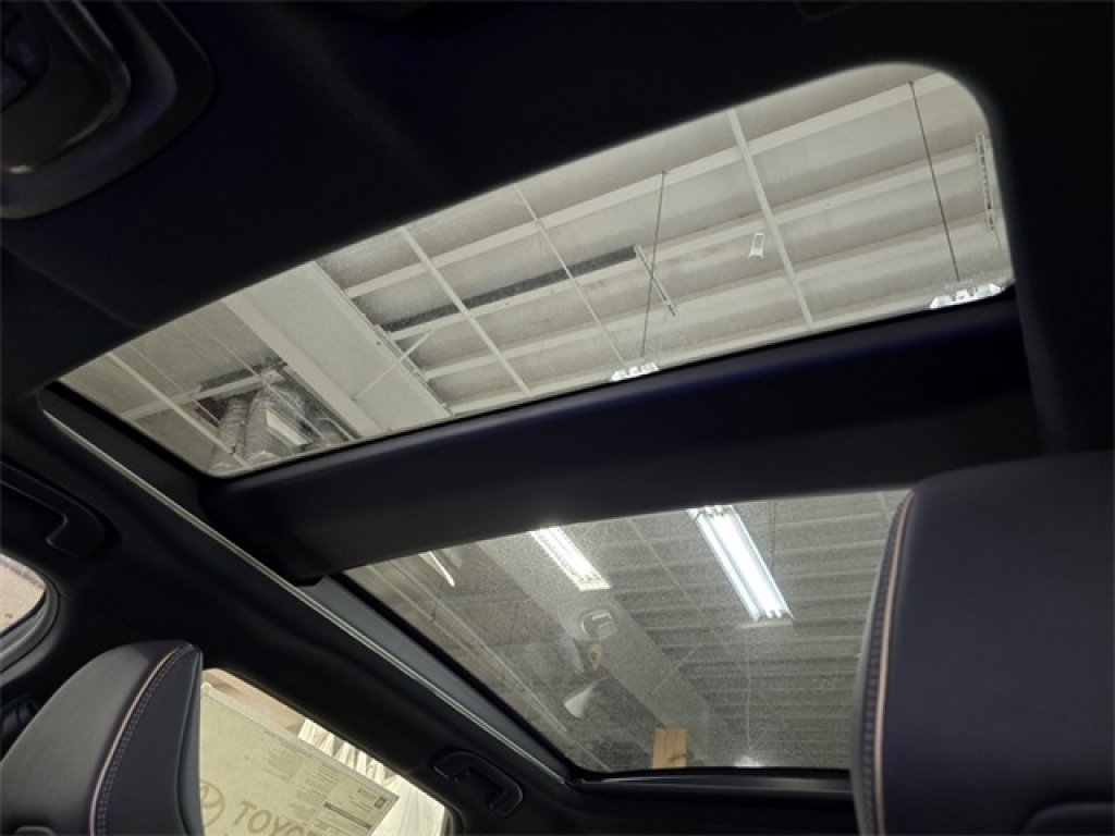 New 2025 Toyota Crown Signia image 3