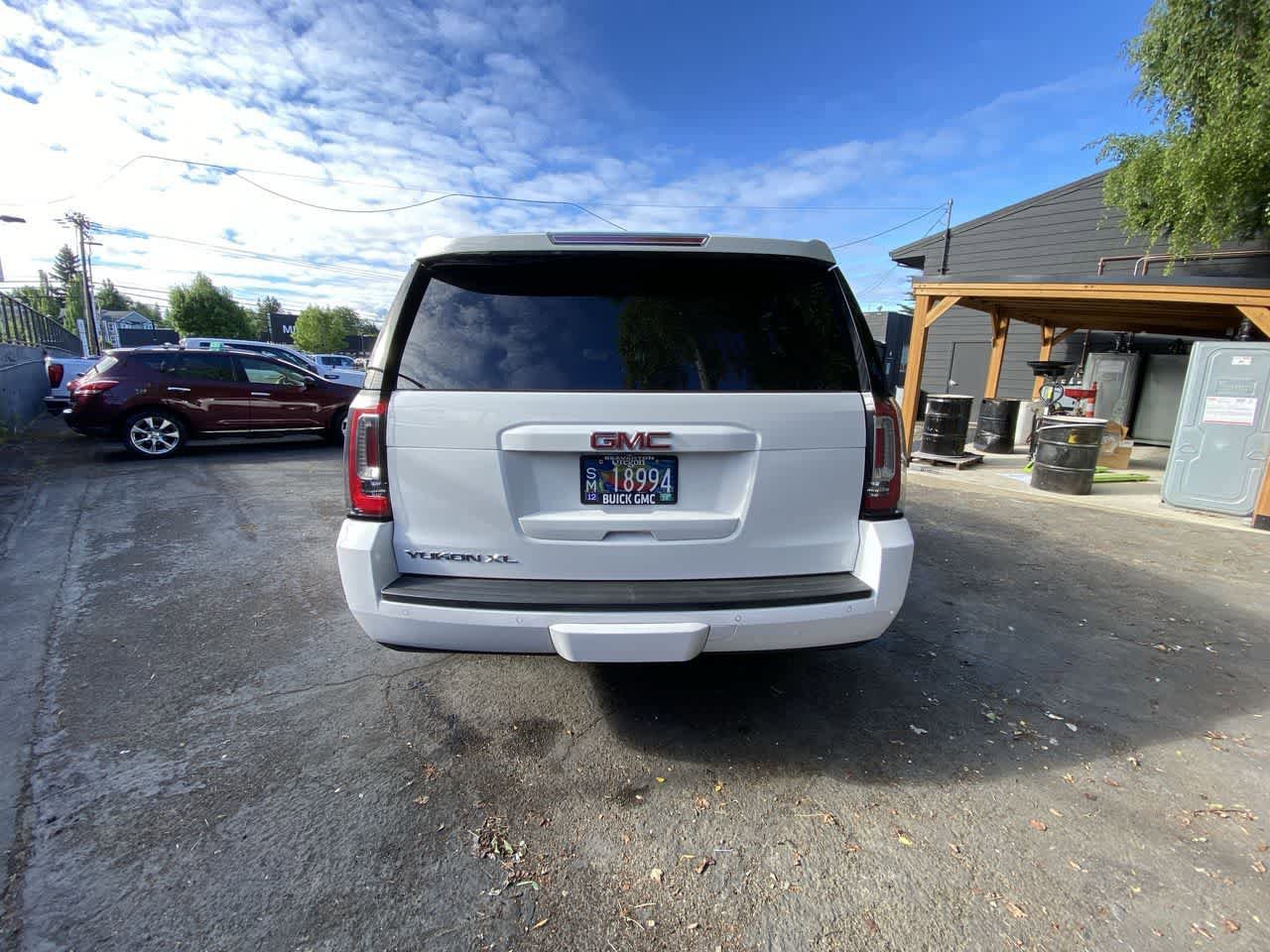 Used 2019 GMC Yukon XL SLT AWD/4WD image 5
