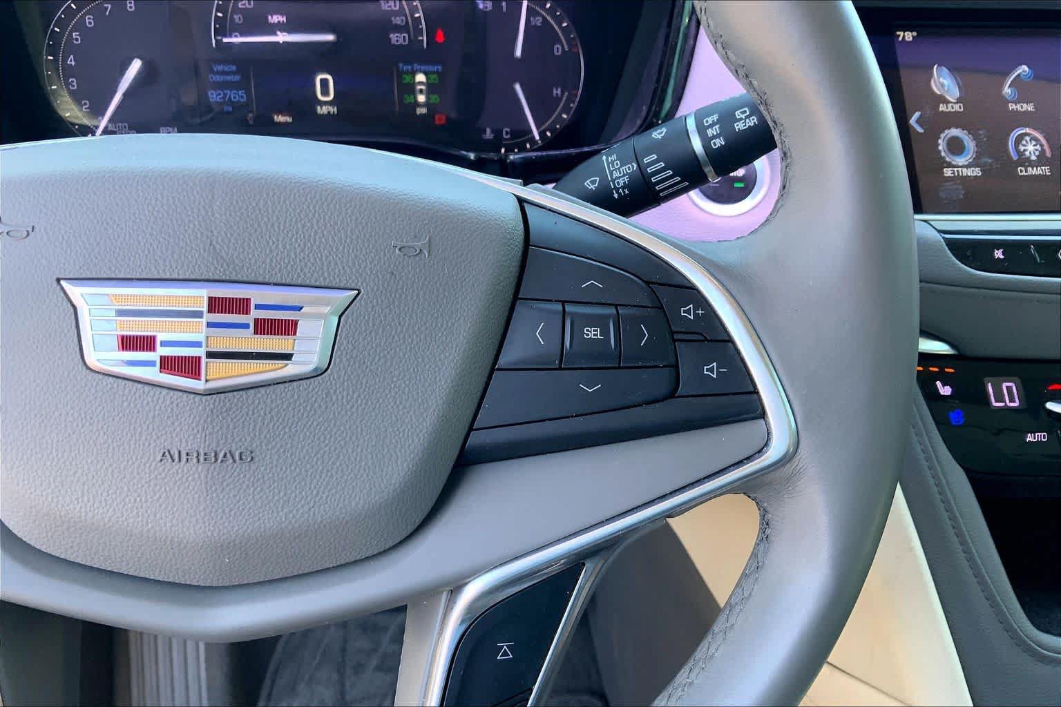 Used 2017 Cadillac XT5 Premium Luxury FWD image 25