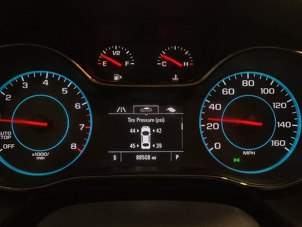 Used 2017 Chevrolet Cruze LT w/ Convenience Package image 23