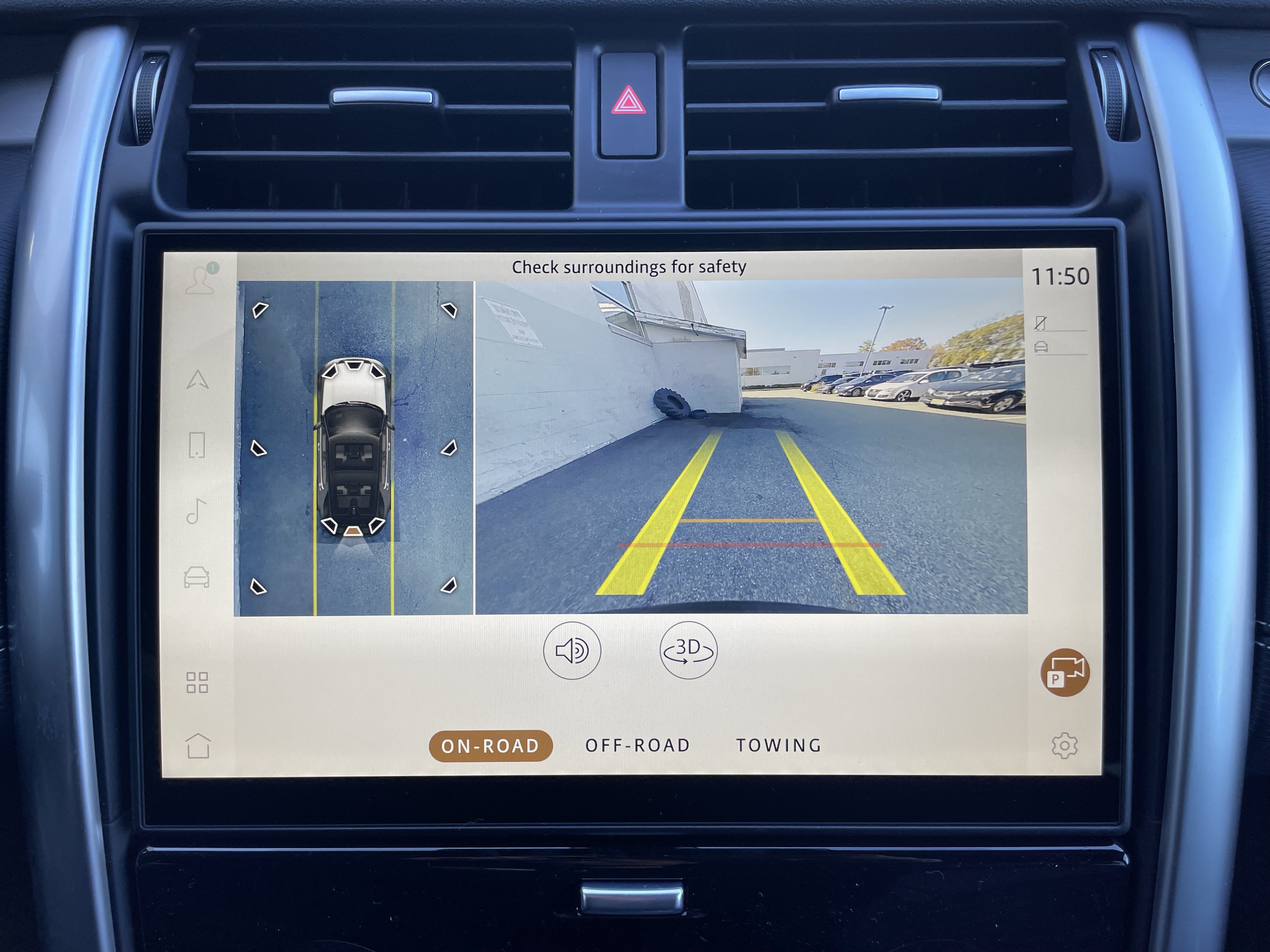 Certified 2025 Land Rover Discovery Dynamic SE AWD/4WD image 29
