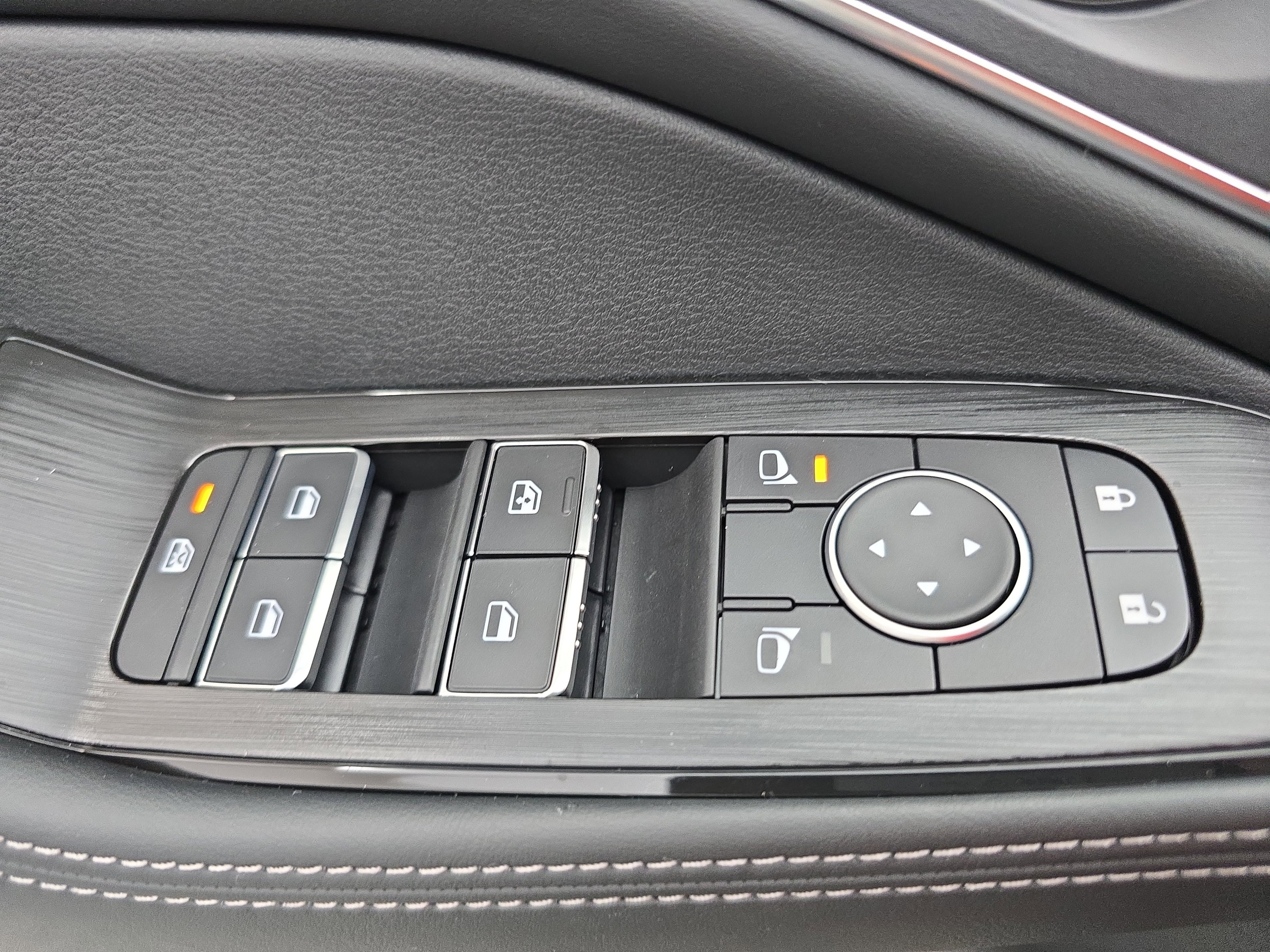 New 2026 Nissan Rogue Platinum image 28