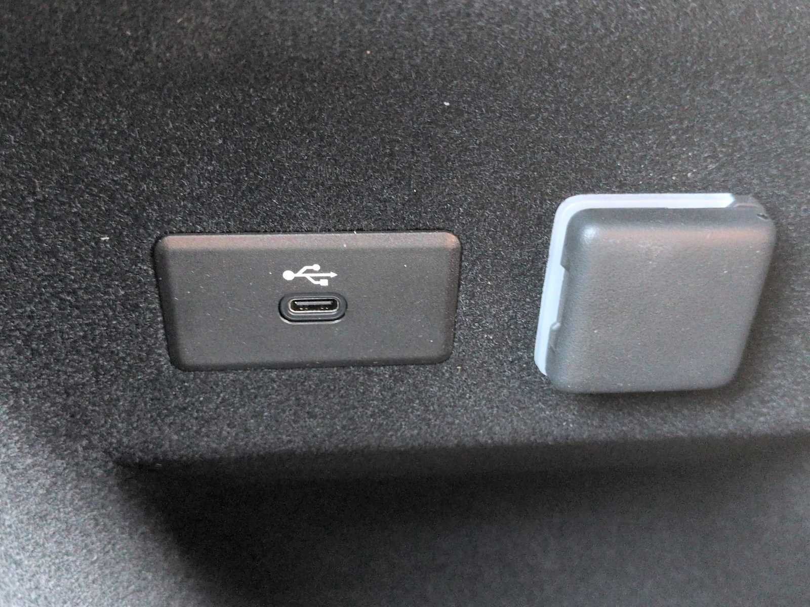 New 2026 Cadillac Lyriq Sport AWD/4WD image 21