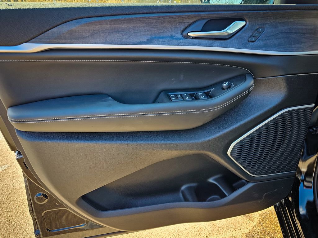 New 2026 Jeep Grand Cherokee Limited image 9