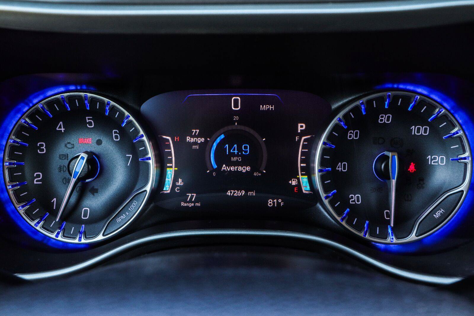 Used 2021 Chrysler Pacifica Touring-L FWD image 6