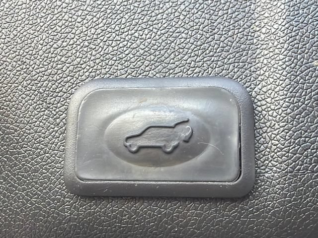 Used 2016 GMC Acadia SLT FWD image 19