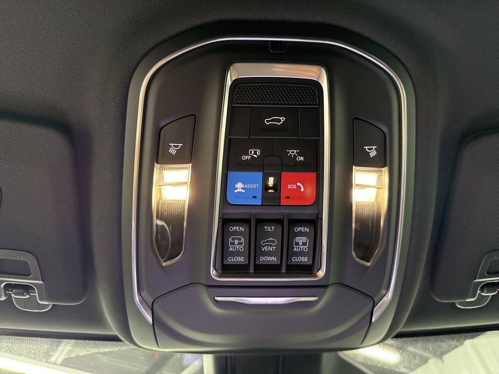 New 2025 Jeep Grand Cherokee L Limited w/ Black Appearance Package image 28