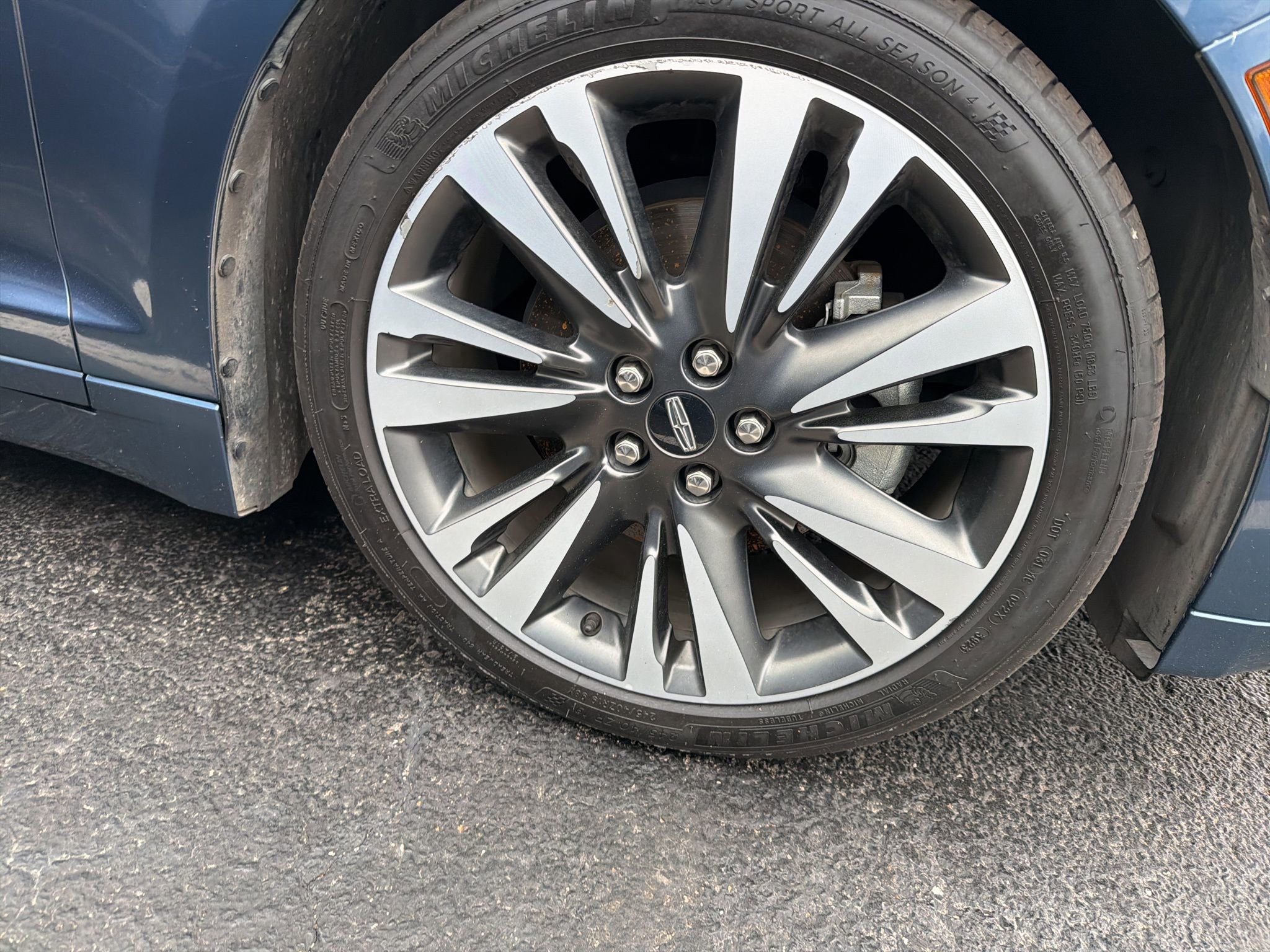 Used 2019 Lincoln MKZ Reserve image 4