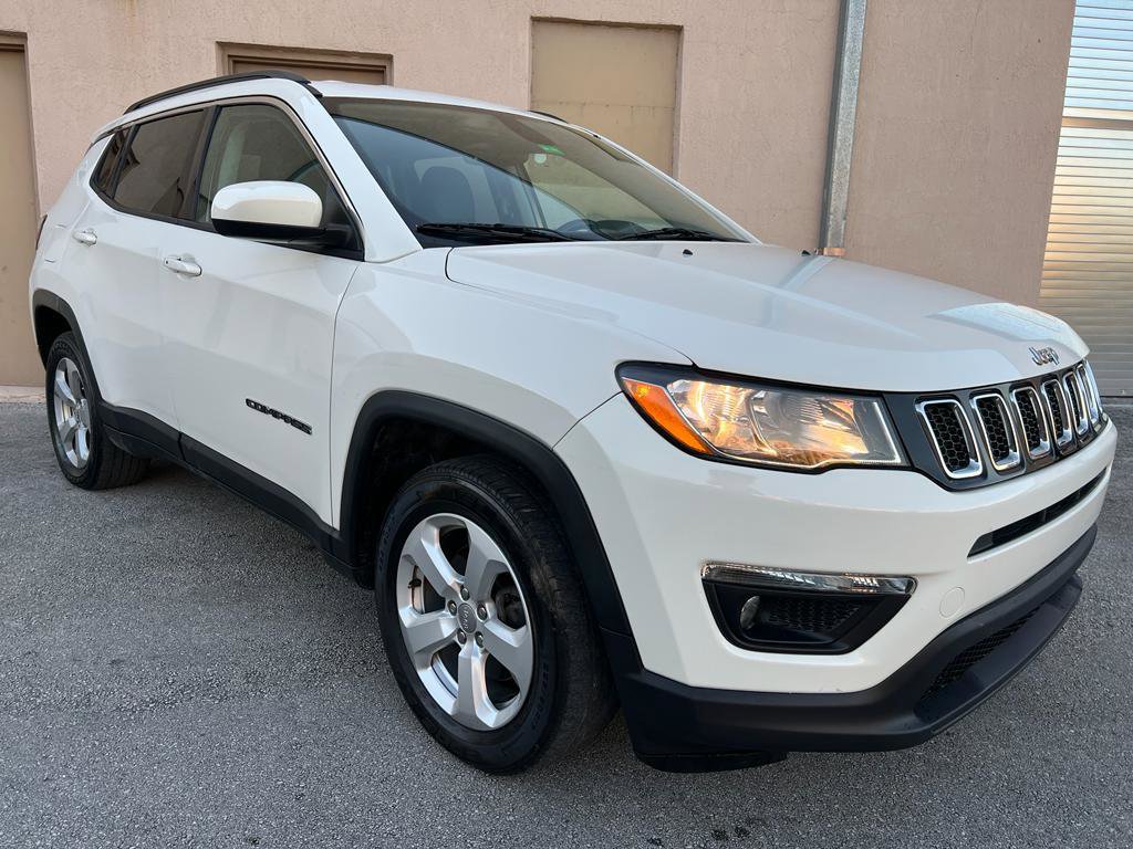Used 2018 Jeep Compass Latitude w/ Popular Equipment Group FWD image 12