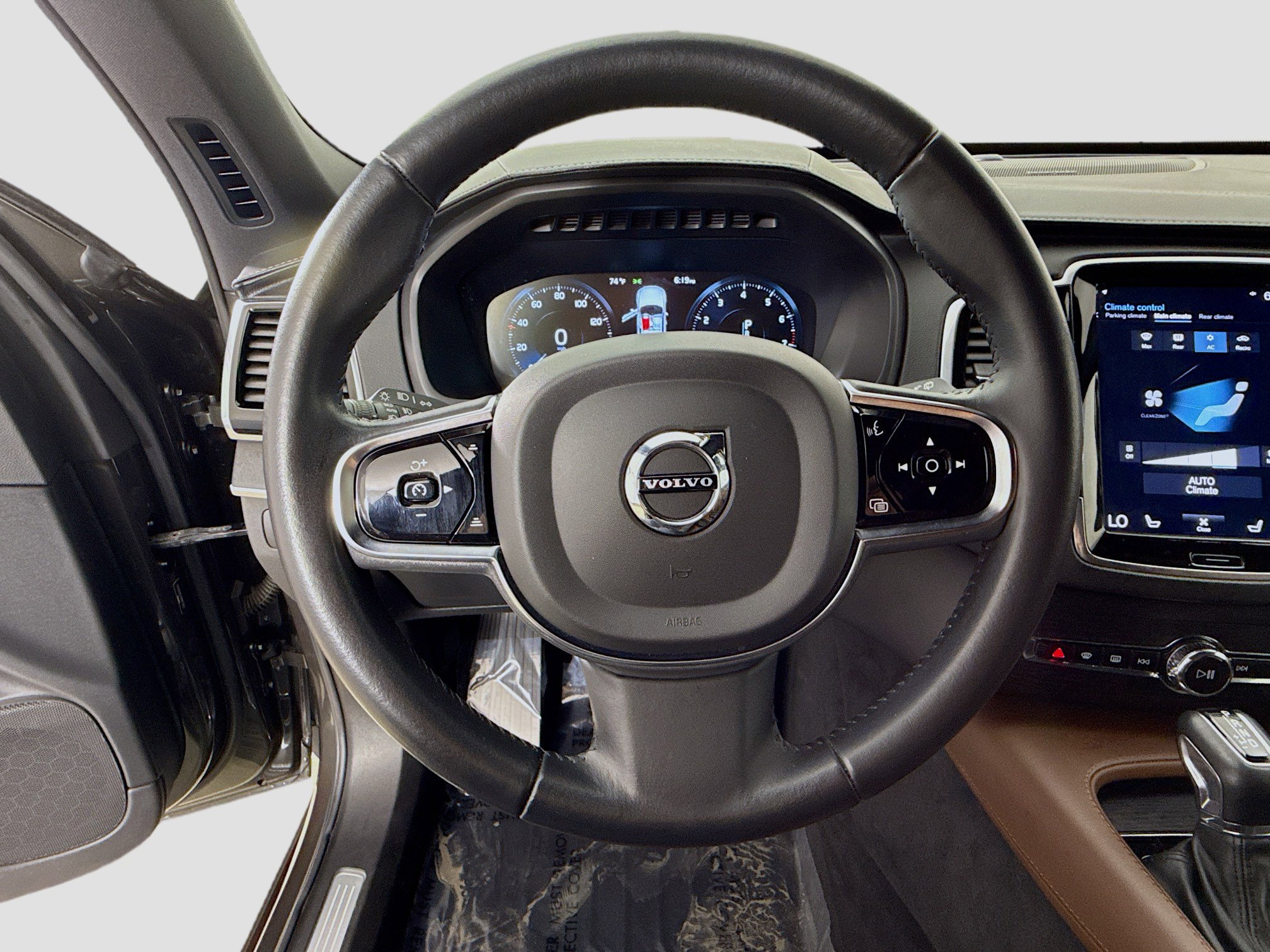 Used 2022 Volvo XC90 T6 Inscription w/ Advanced Package image 11