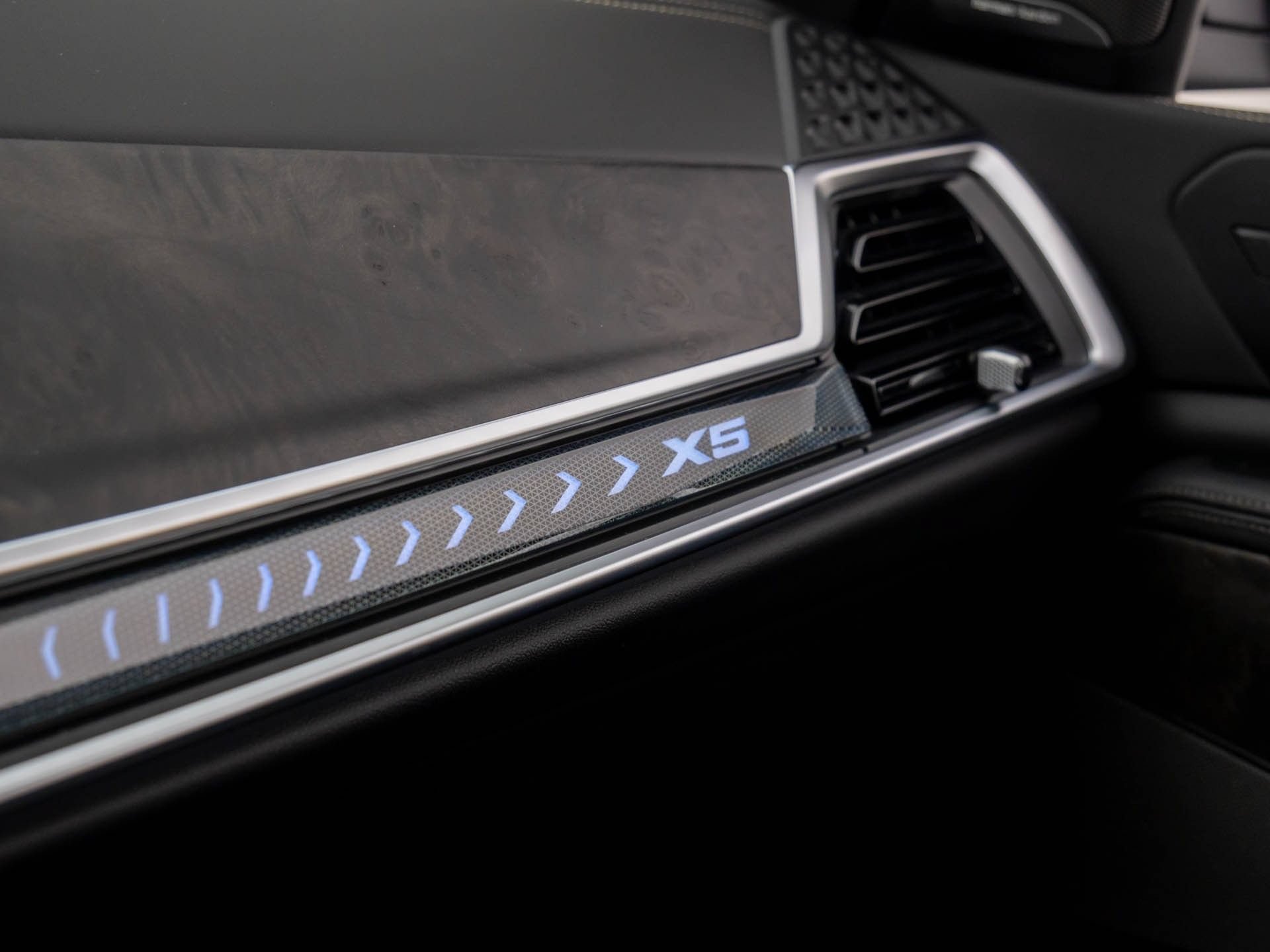Used 2026 BMW X5 xDrive50e w/ Executive Package AWD/4WD image 28