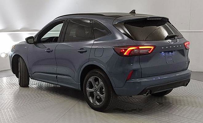 Certified 2023 Ford Escape ST-Line w/ Equipment Group 301A image 4