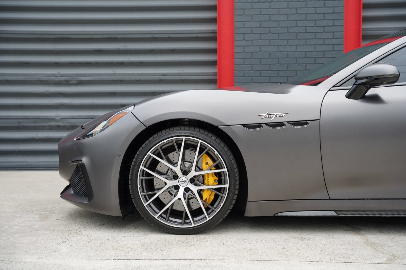 Used 2024 Maserati GranTurismo Trofeo AWD/4WD image 12