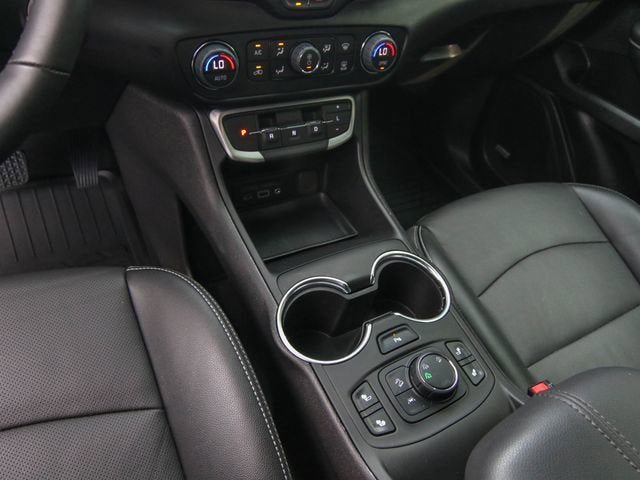 Used 2024 GMC Terrain SLT w/ Infotainment Package II AWD/4WD image 20