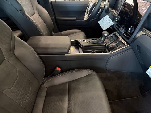 New 2026 Lexus GX 550 AWD/4WD image 11