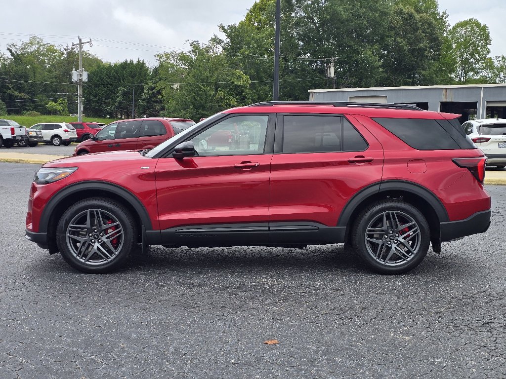 New 2025 Ford Explorer ST-Line w/ Premium Package image 18