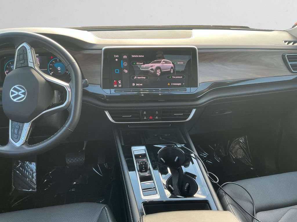 Used 2025 Volkswagen Atlas SE AWD/4WD image 11