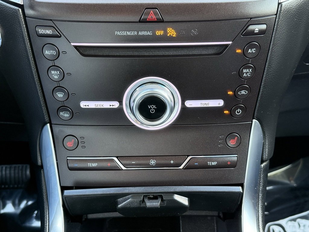 Used 2019 Ford Edge Titanium image 34