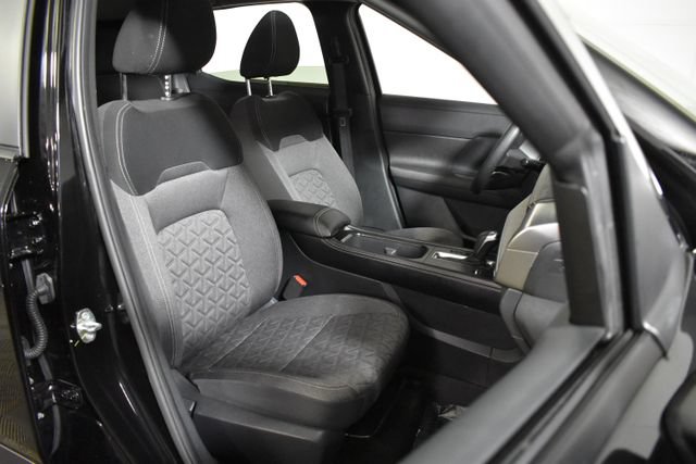 Certified 2025 Nissan Kicks SV w/ SV Premium Package AWD/4WD image 30