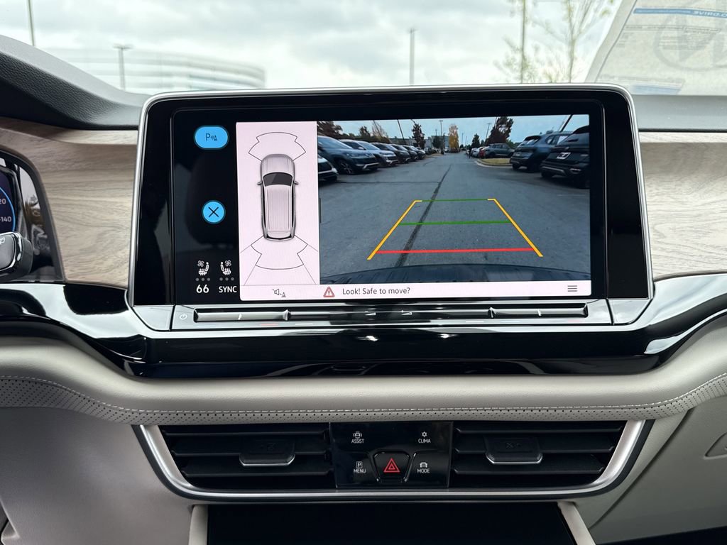 New 2026 Volkswagen Atlas SE image 32