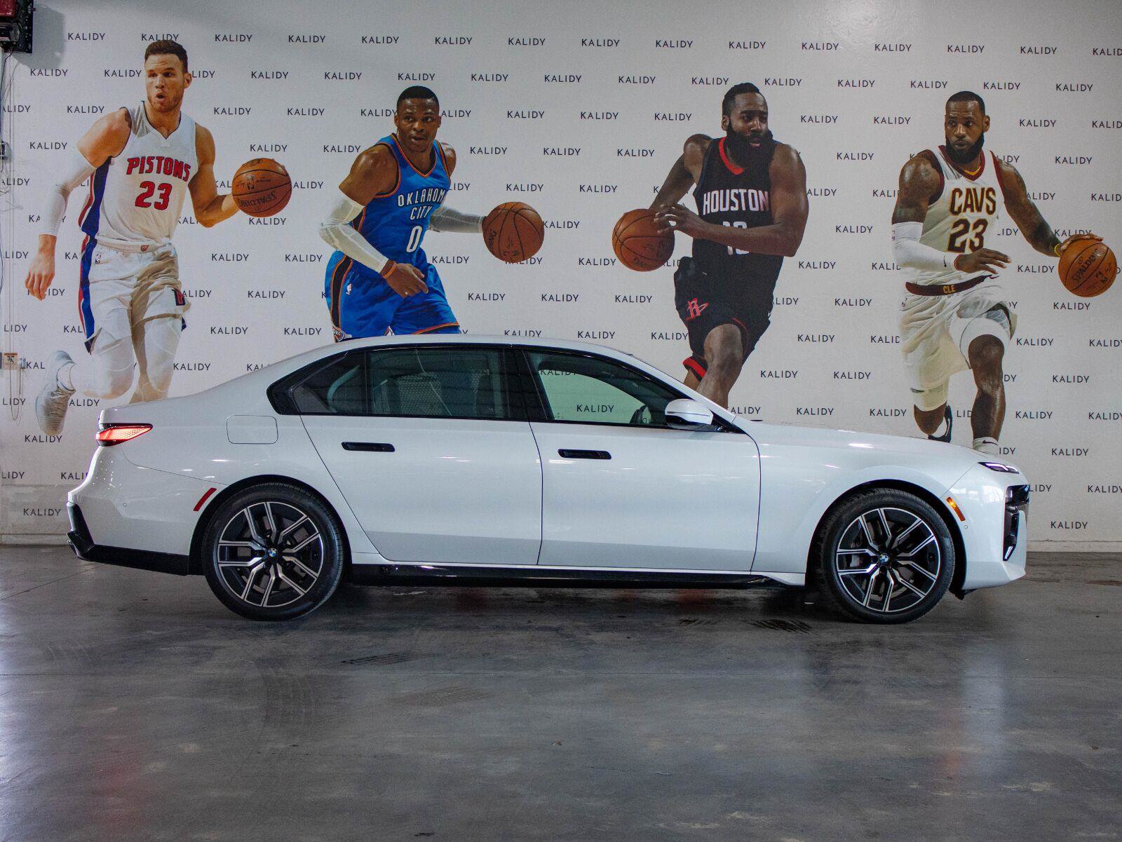 Used 2026 BMW 760i xDrive AWD/4WD image 20