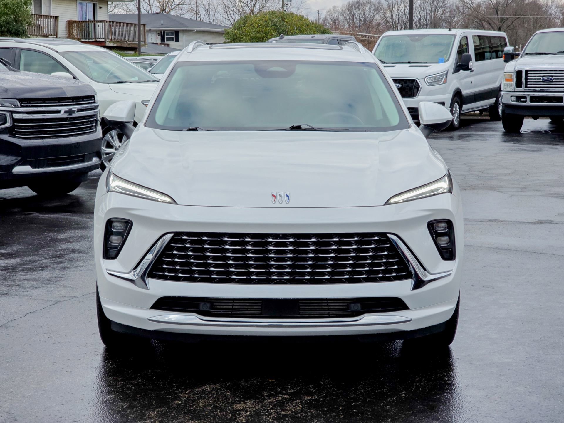 Used 2024 Buick Envision Avenir image 3