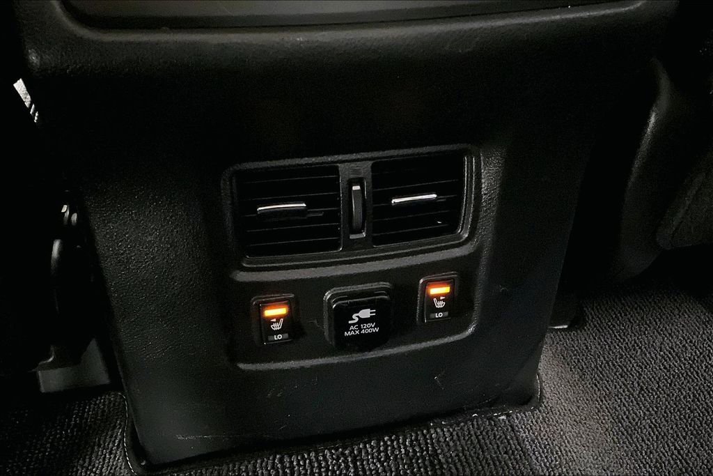 Used 2018 Nissan Titan PRO-4X image 10