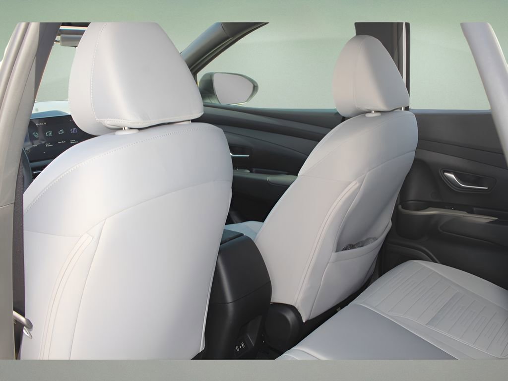 Used 2025 Hyundai Santa Cruz SE image 15