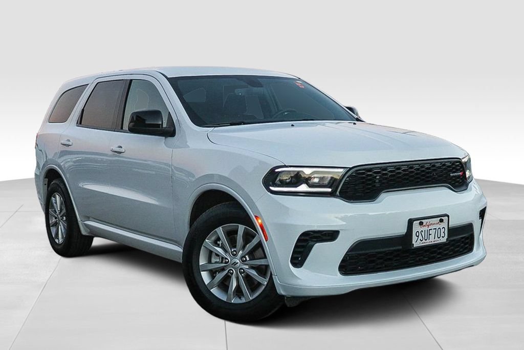 Used 2025 Dodge Durango GT RWD image 2