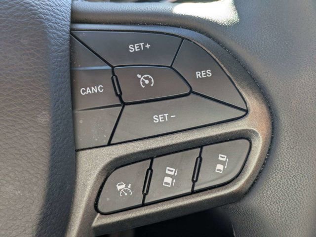 Used 2022 Jeep Cherokee Trailhawk w/ Premium Leather Package AWD/4WD image 24
