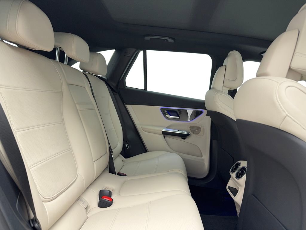 Used 2024 Mercedes-Benz GLC 300 image 45