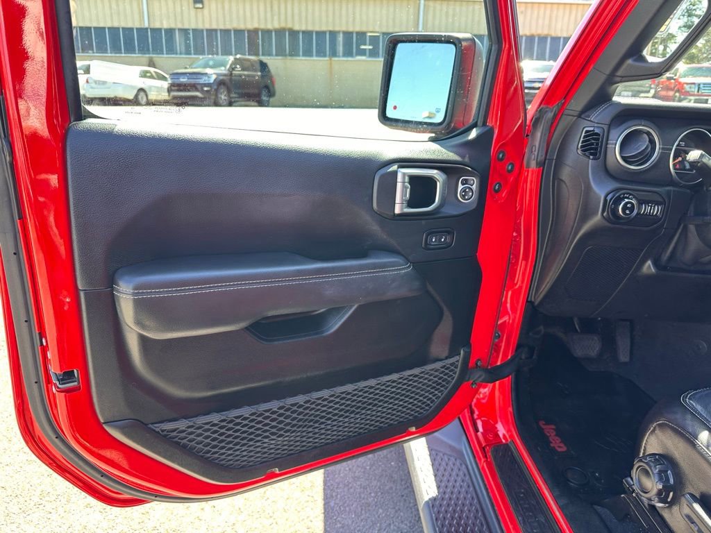 Used 2020 Jeep Gladiator Overland image 17
