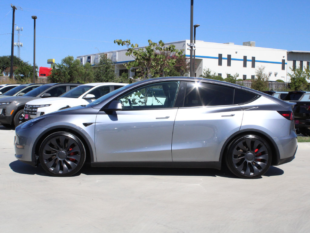 Used 2025 Tesla Model Y Performance AWD/4WD image 5