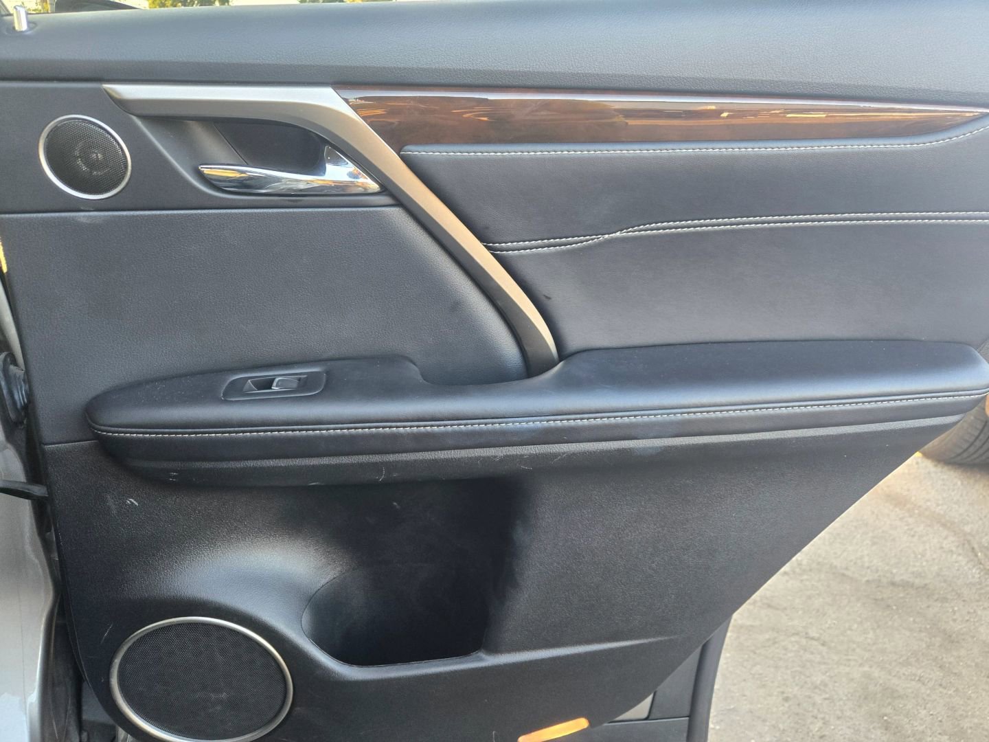 Used 2019 Lexus RX 450h AWD image 17