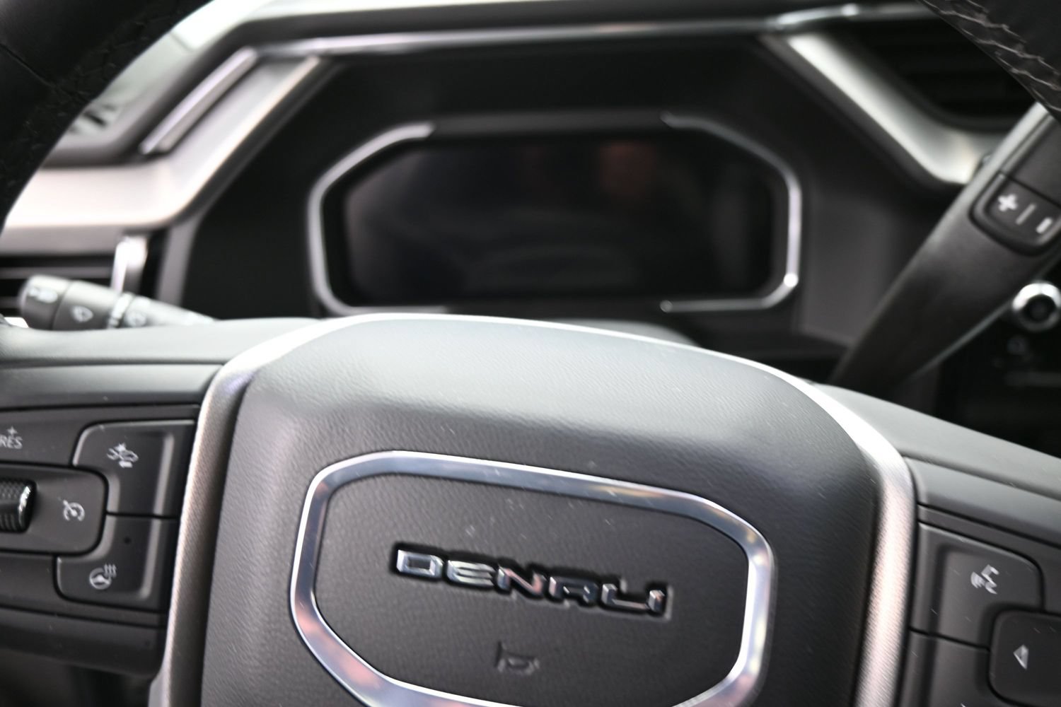Used 2026 GMC Sierra 3500 Denali w/ Denali Reserve Package AWD/4WD image 16