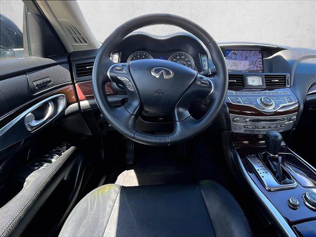 Used 2018 INFINITI Q70 Luxe RWD image 7