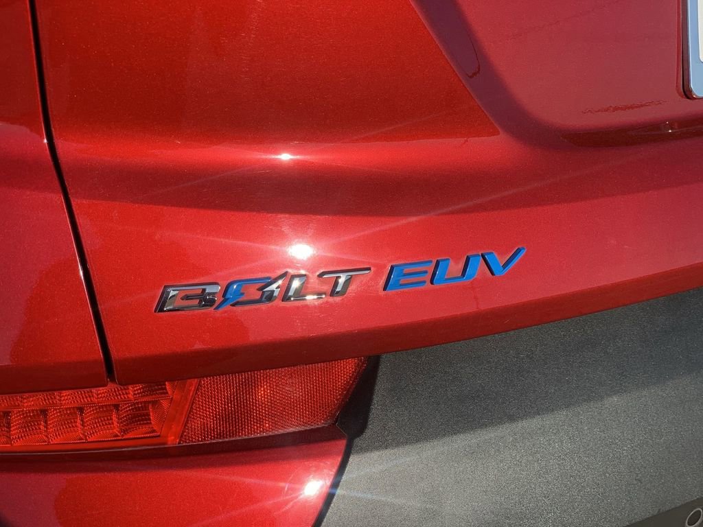 Certified 2022 Chevrolet Bolt EUV LT w/ Comfort Package image 31