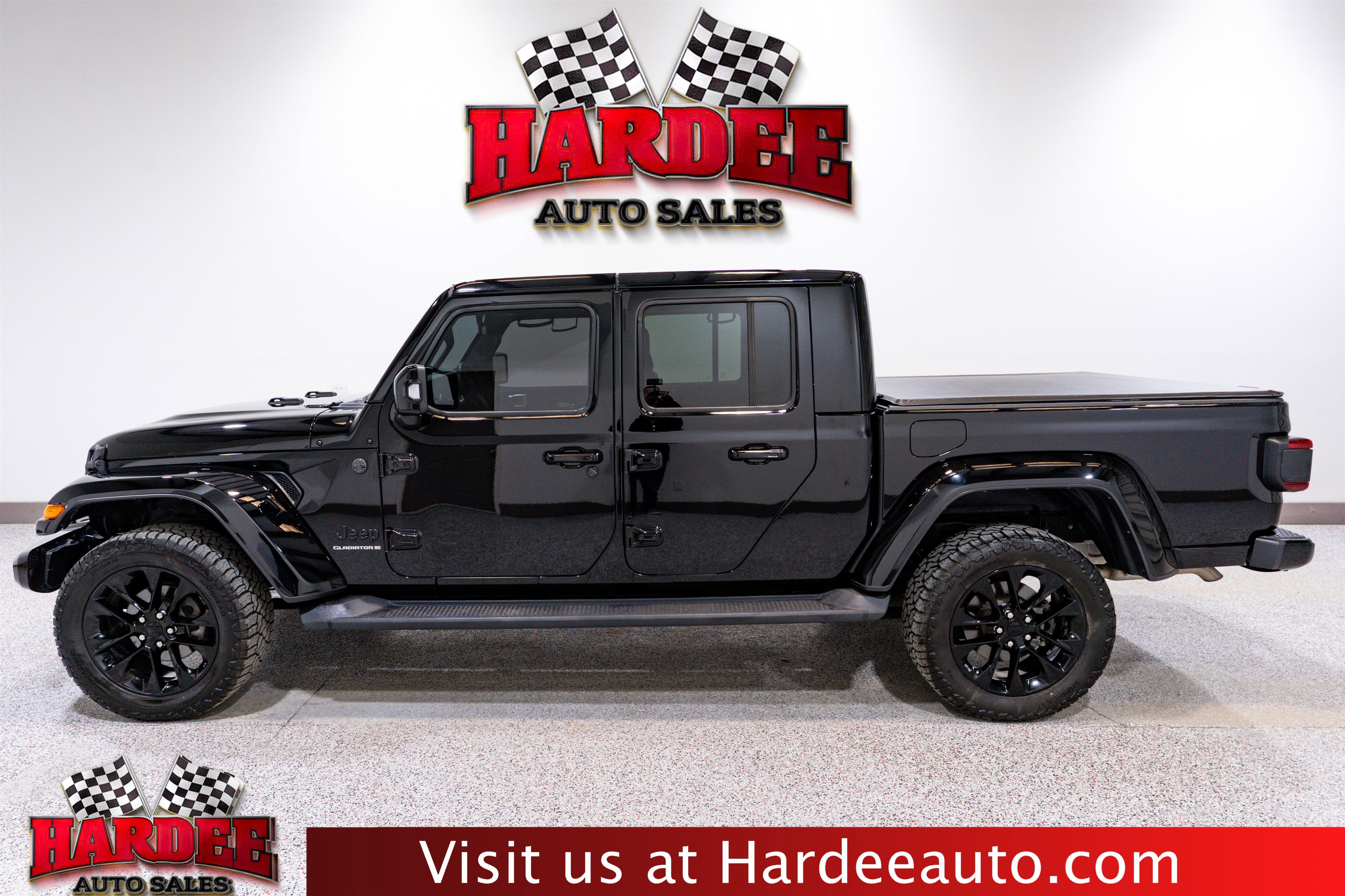Used 2023 Jeep Gladiator Overland AWD/4WD image 1