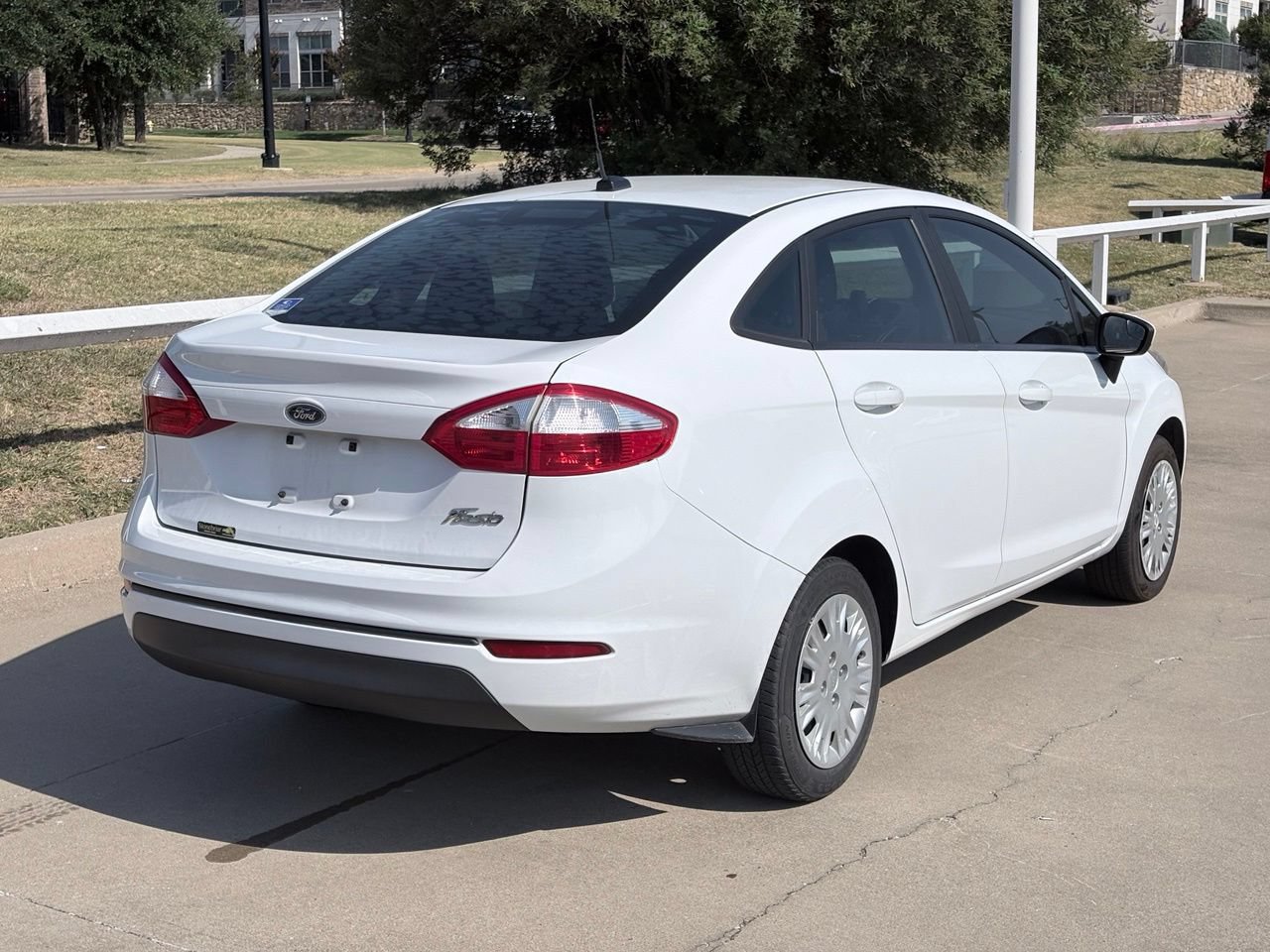 Used 2017 Ford Fiesta S FWD image 5
