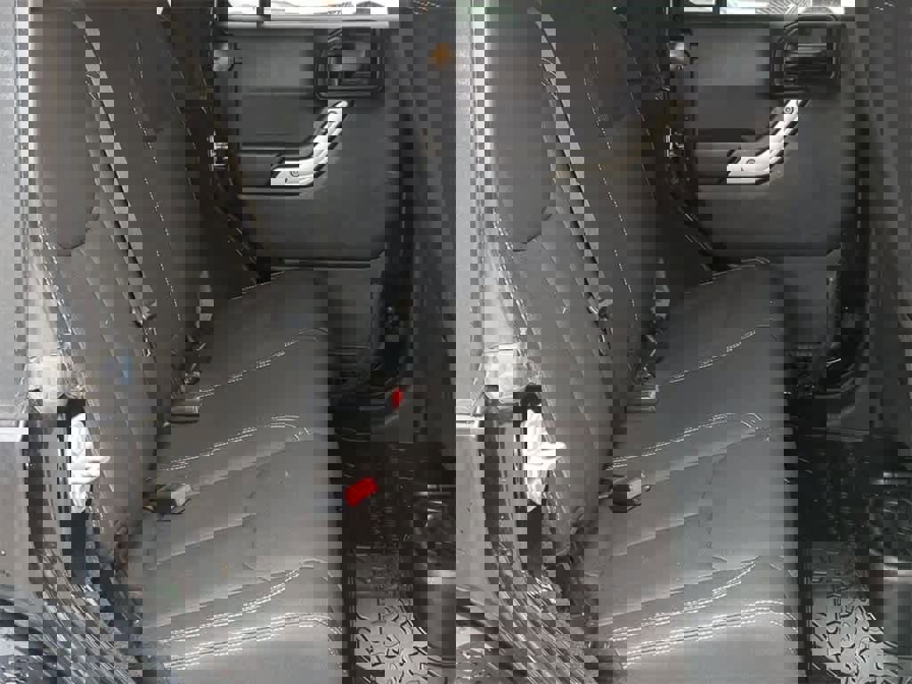 Used 2017 Jeep Wrangler Unlimited Sahara w/ Connectivity Group image 20