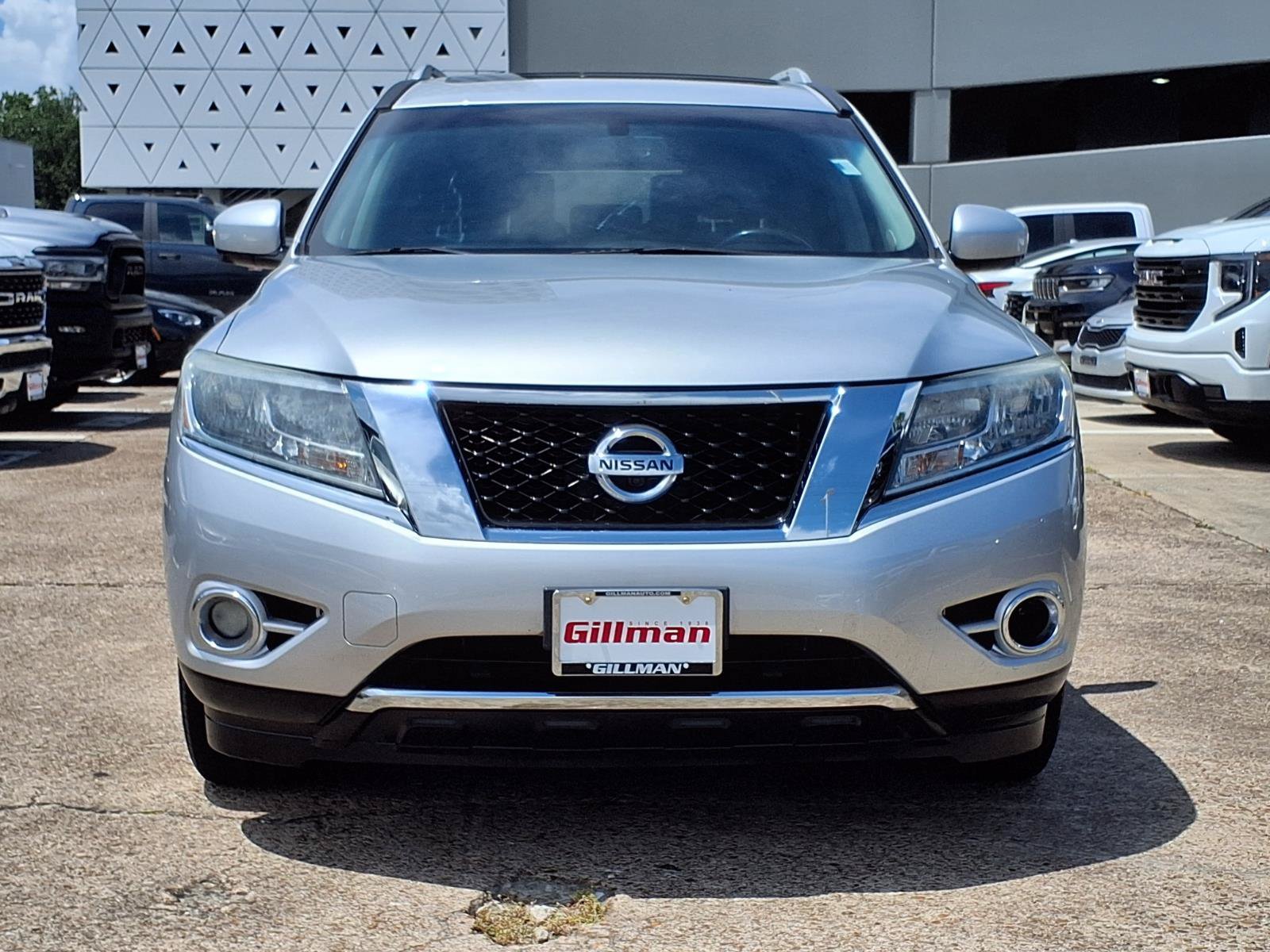 Used 2015 Nissan Pathfinder SL w/ SL Premium Package FWD image 5